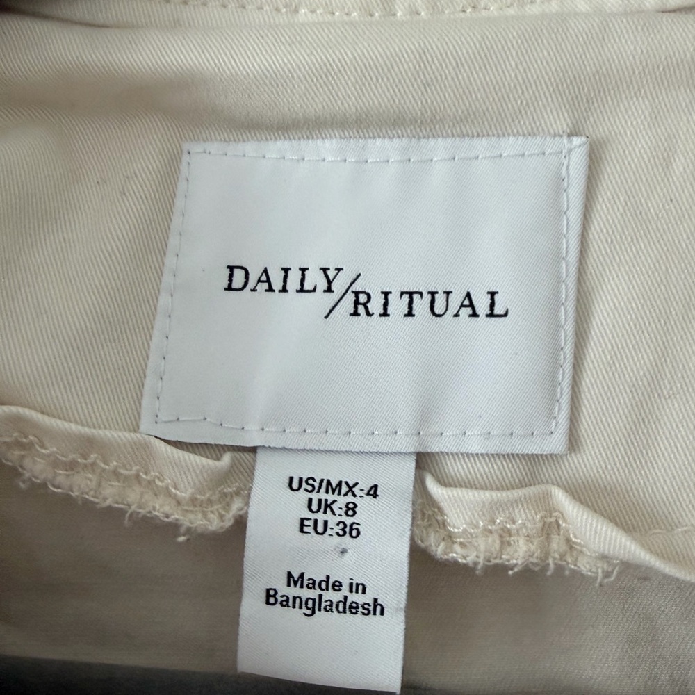 Daily Ritual Beige Utility Jacket - Picture 2 of 9